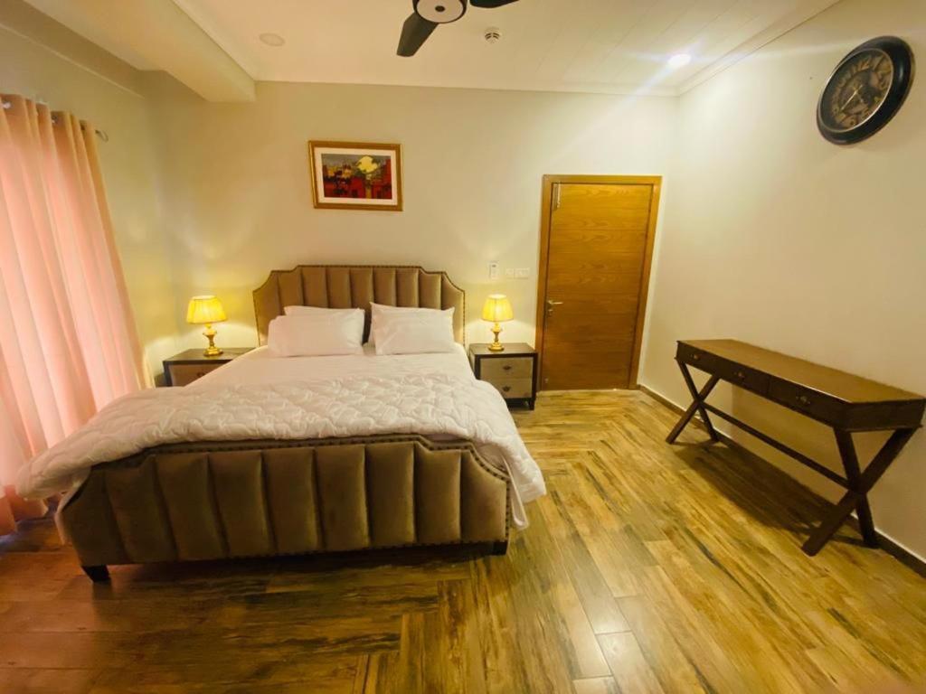 Holidazzle Serviced Apartments Bahria Town Rawalpindi Eksteriør billede