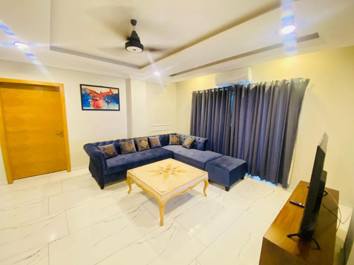 Holidazzle Serviced Apartments Bahria Town Rawalpindi Eksteriør billede